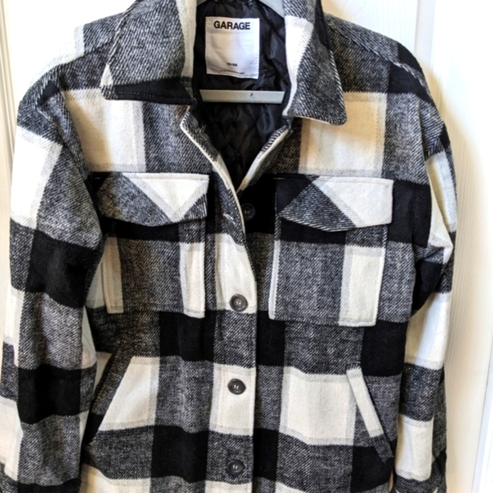 Garage Vancity Black and White Shacket